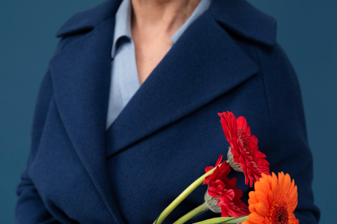 Милые дамы! В весну &mdash; легкой походкой!